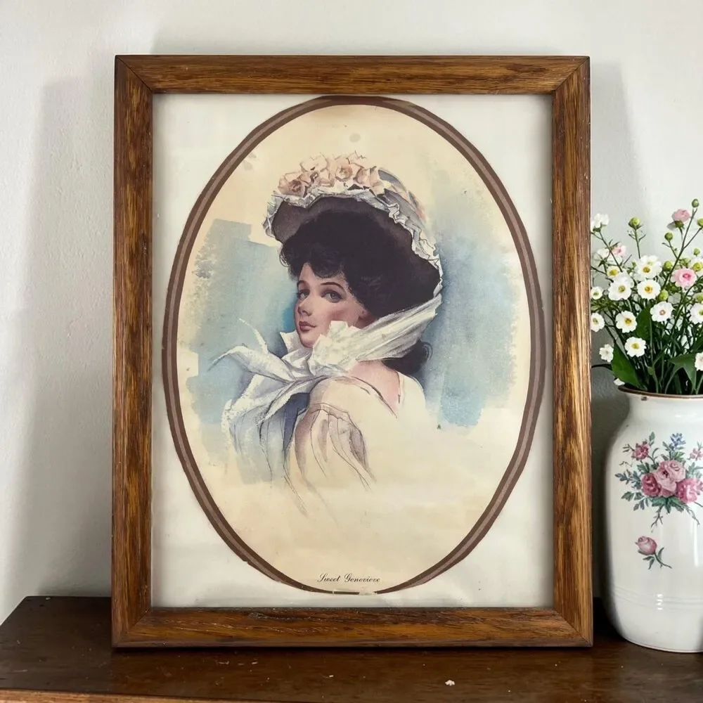 Antique Sweet Genevieve Victorian Portrait Oval Frame